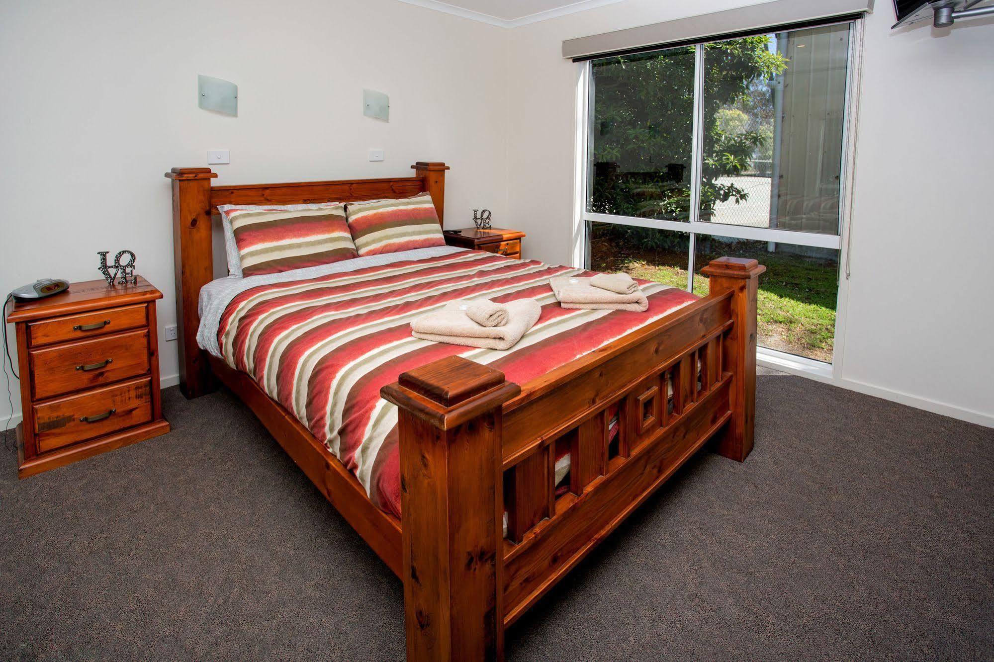 Big4 Whiters Holiday Village Lakes Entrance Extérieur photo